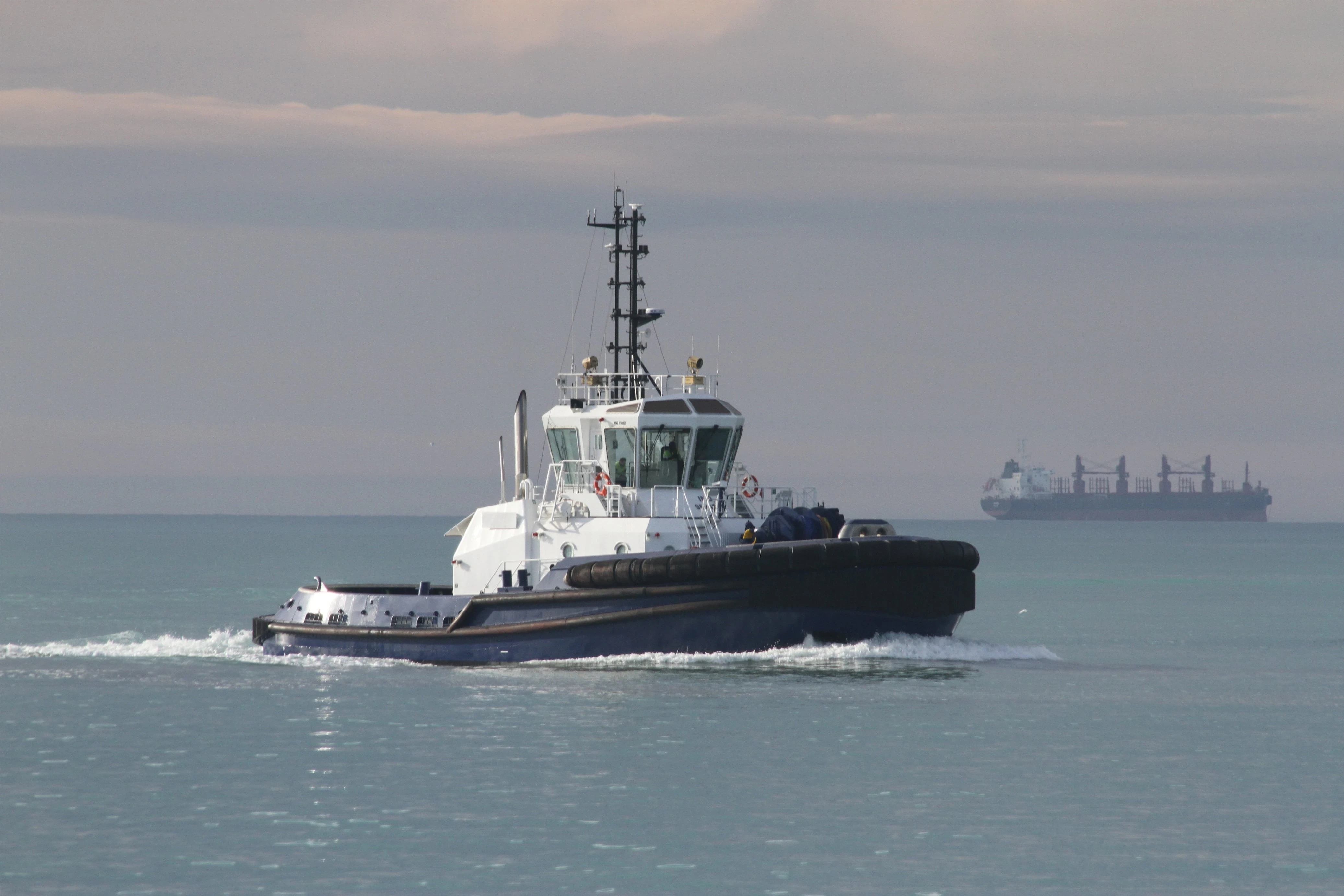 1x Tug Boat